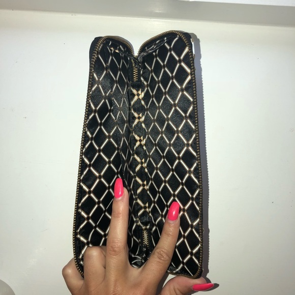 MAC brand new gold trim makeup bag - Picture 3 of 3